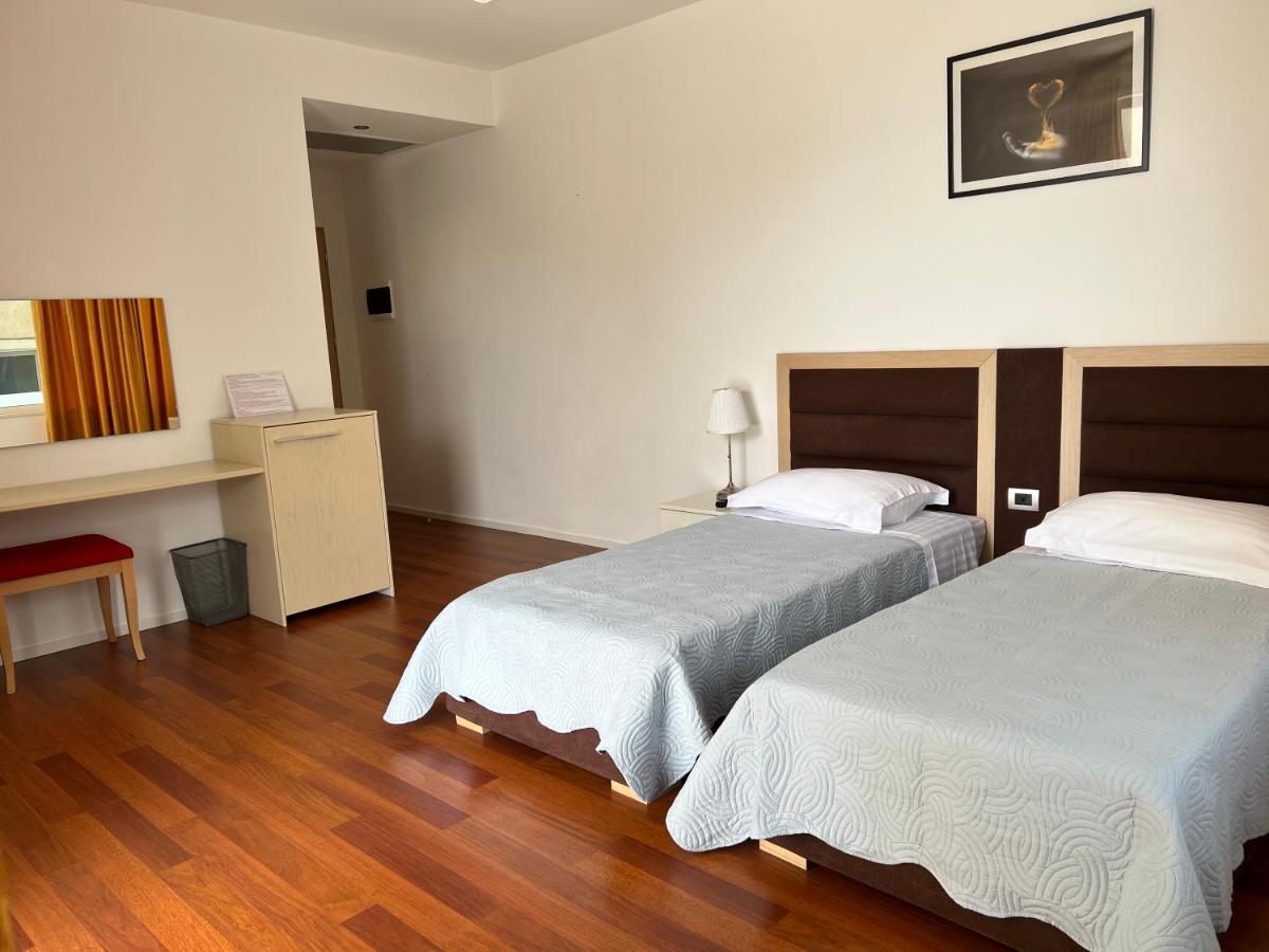 3b Boutique Sarandë