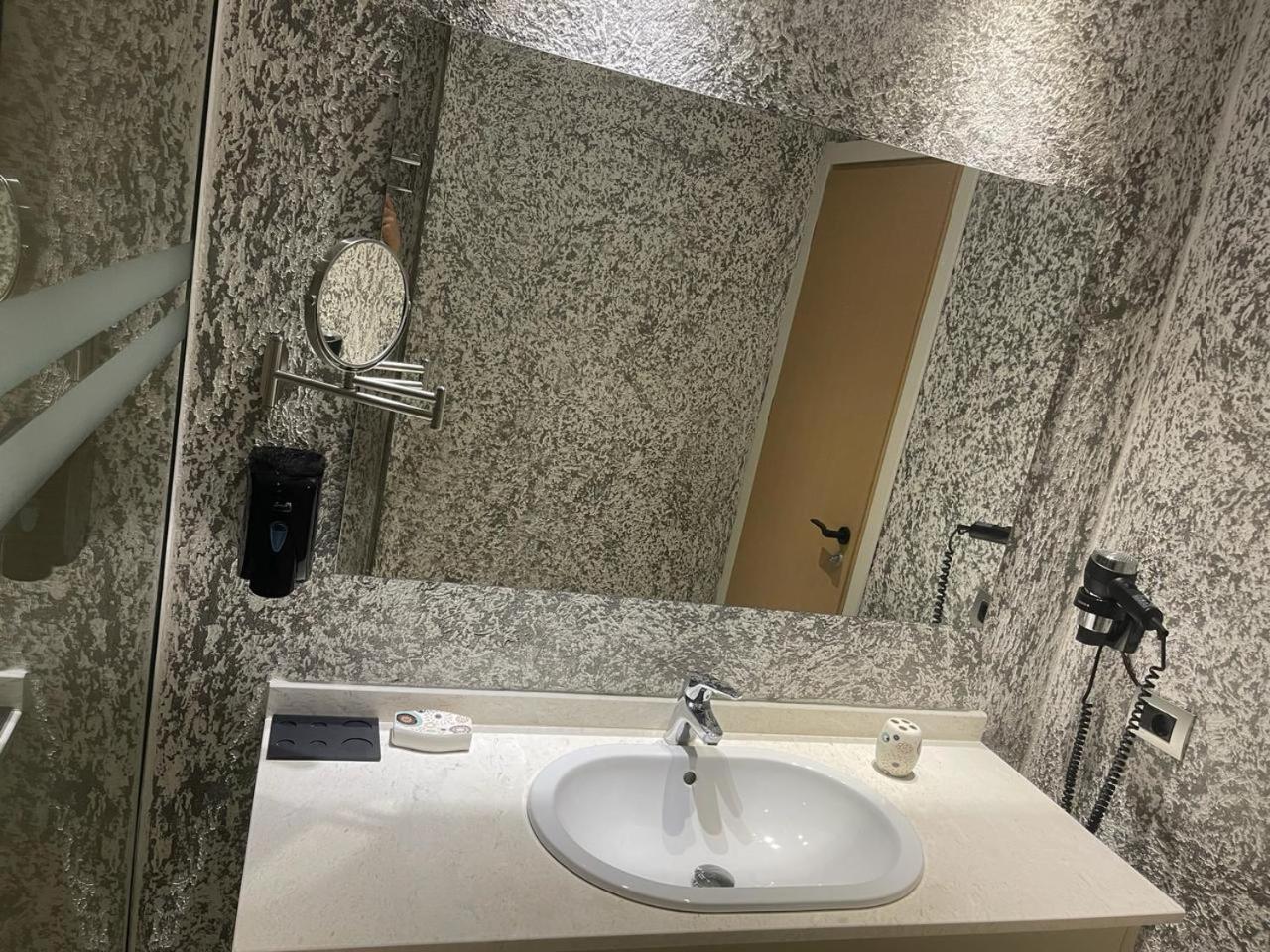 3b Boutique Sarandë